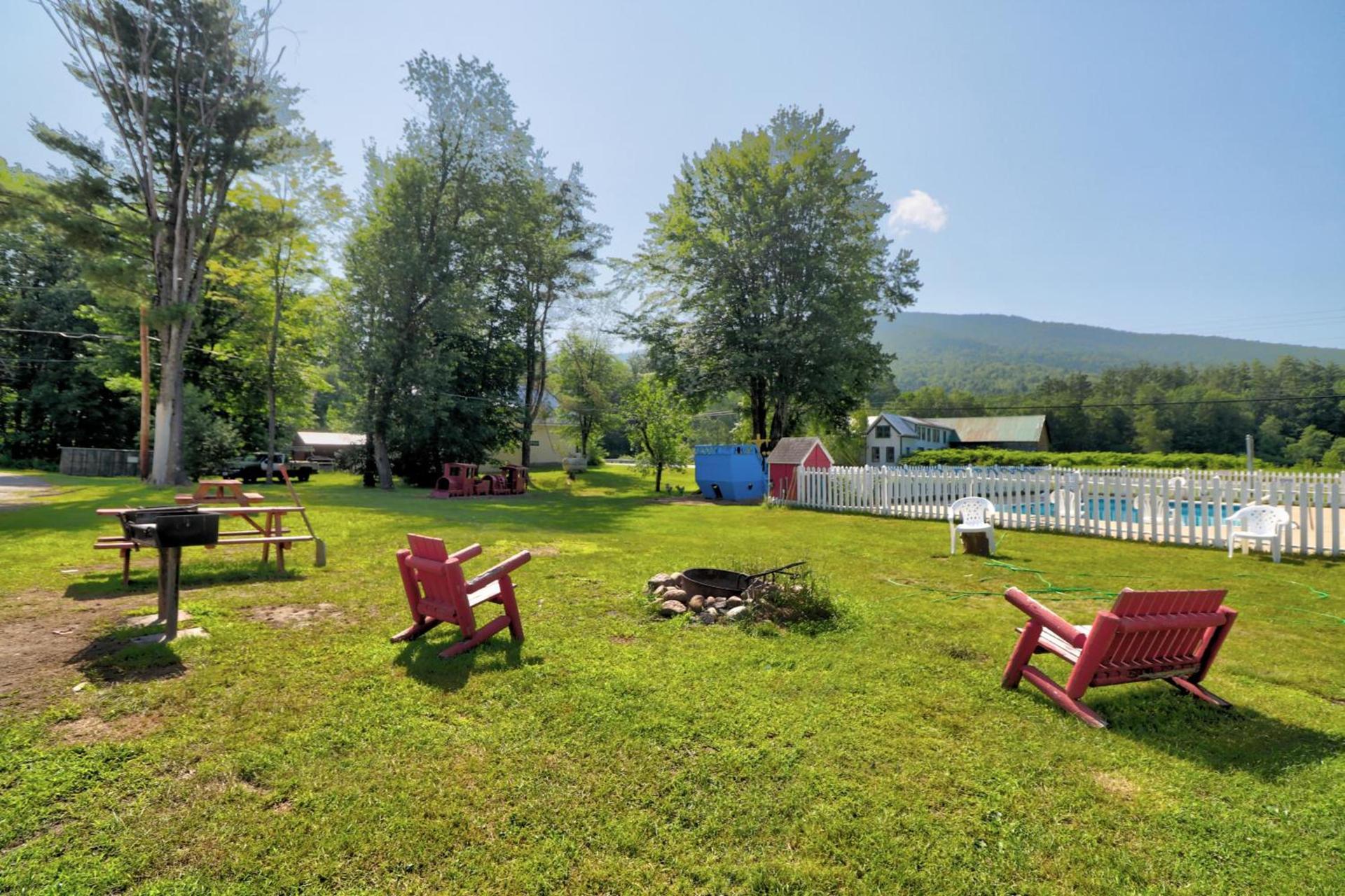 The Villager Motel photo 10