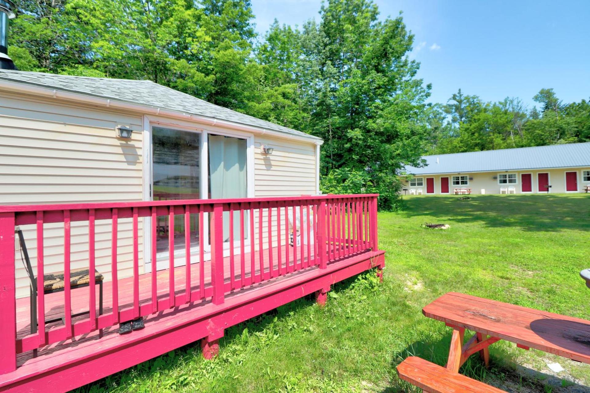 The Villager Motel photo 26