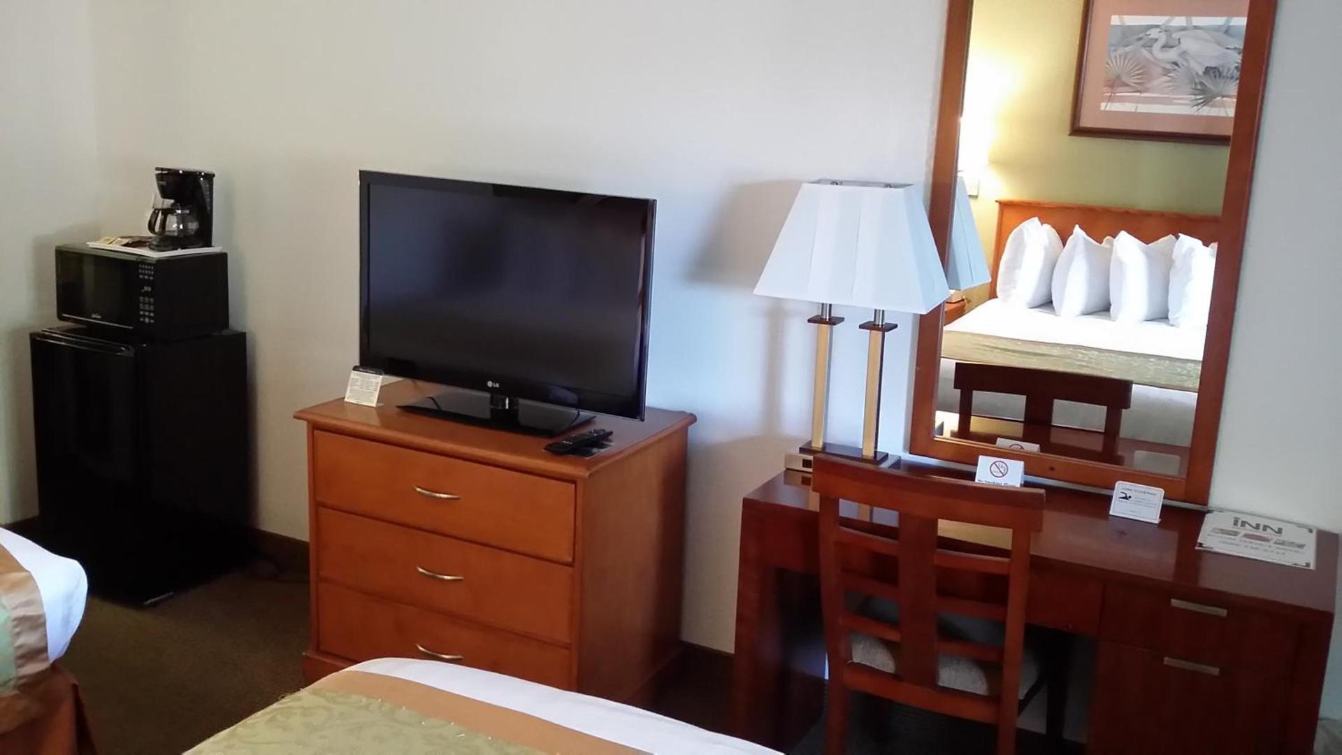 Ramada by Wyndham Temple Terrace/Tampa North photo 47