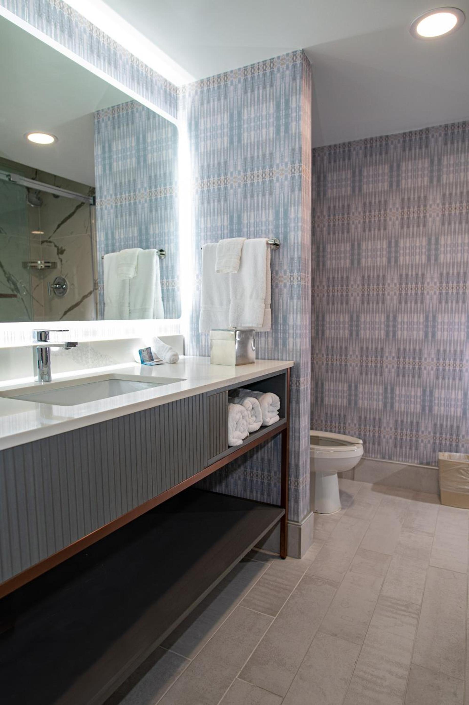 DoubleTree by Hilton Poughkeepsie photo 14