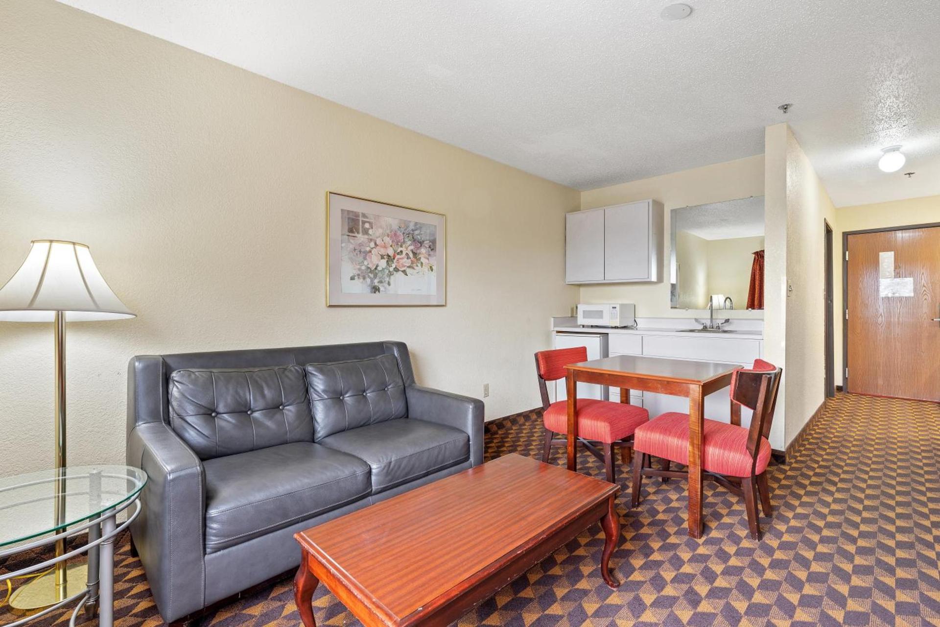 Geneva Motel photo 43