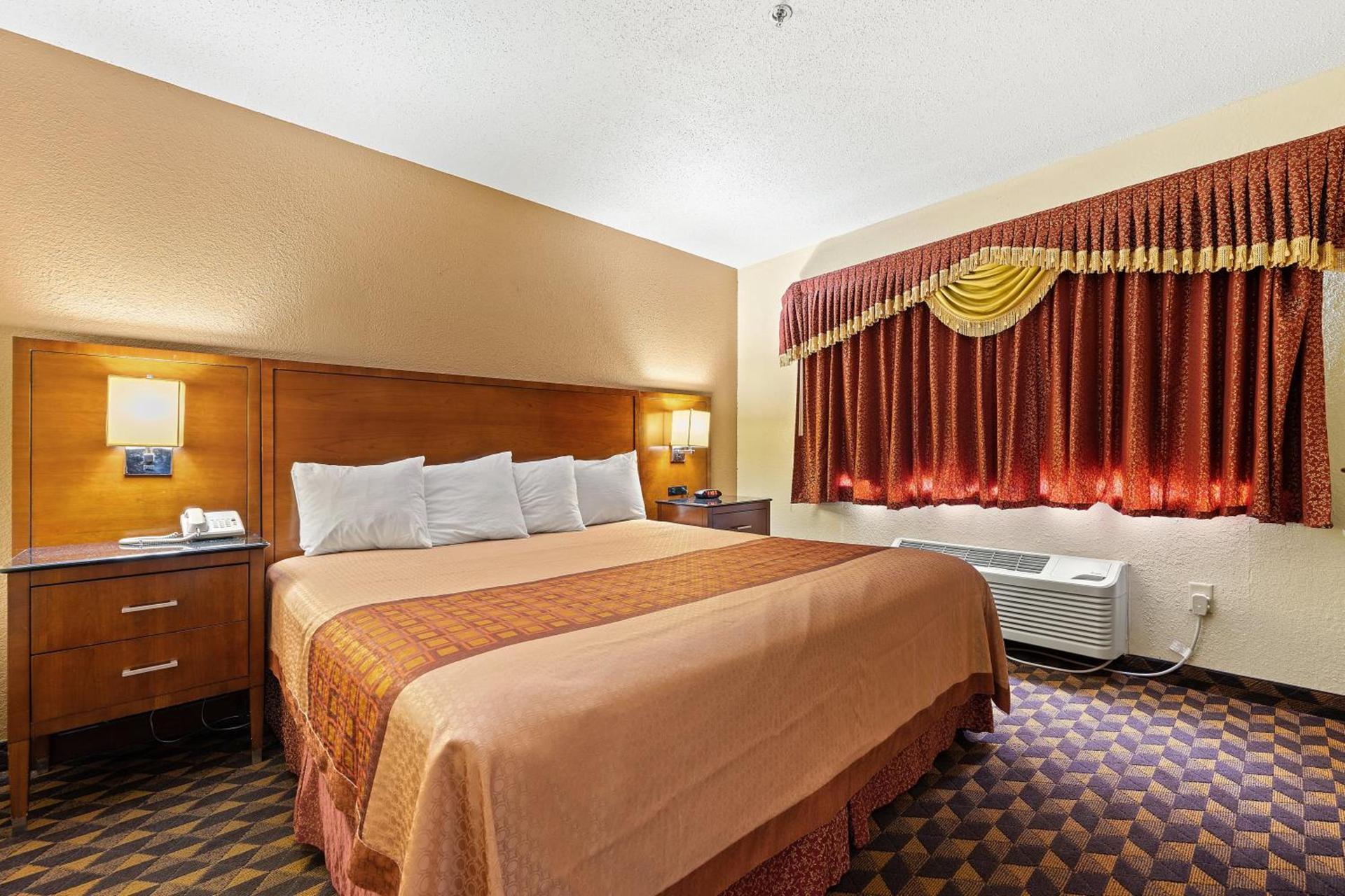 Geneva Motel photo 6