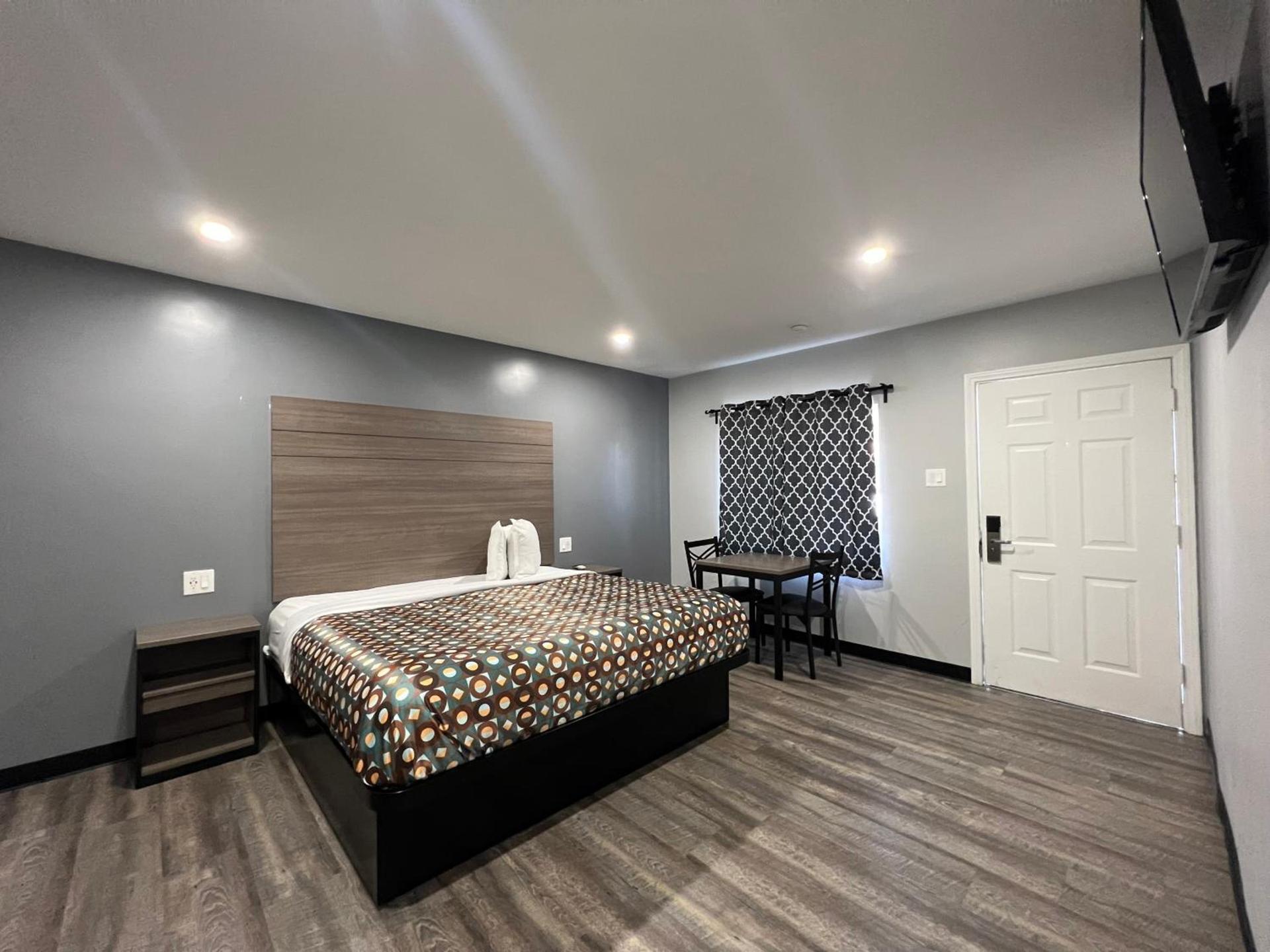Sunshine Motel photo 5