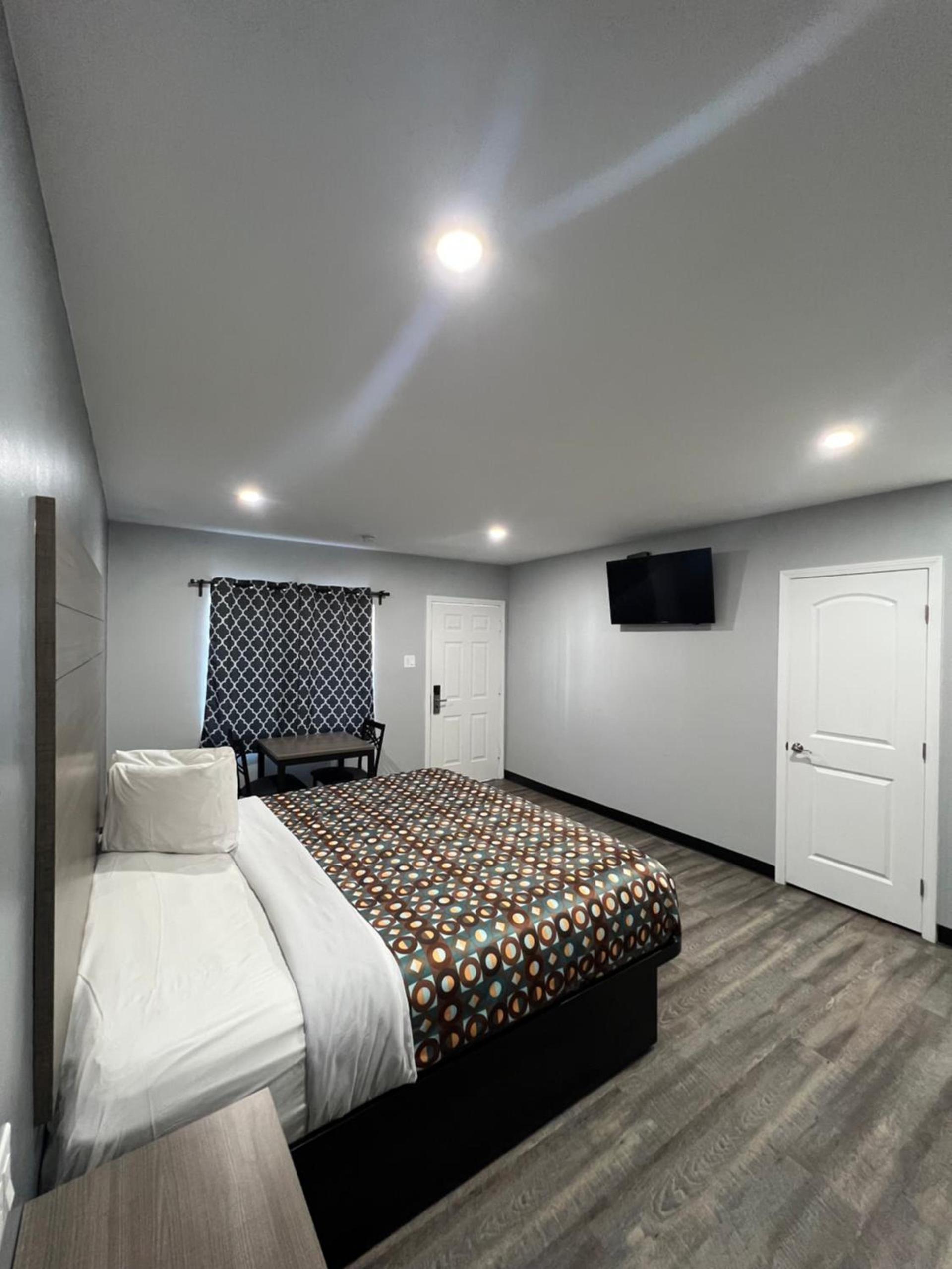 Sunshine Motel photo 6