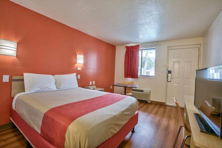 Loyalty Inn Tallahassee photo 10