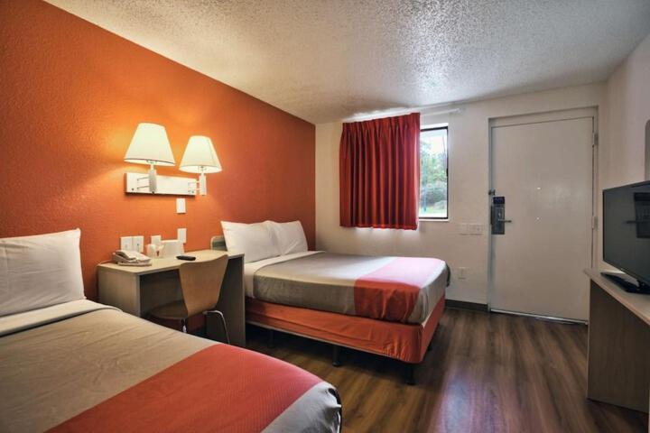 Loyalty Inn Tallahassee photo 15