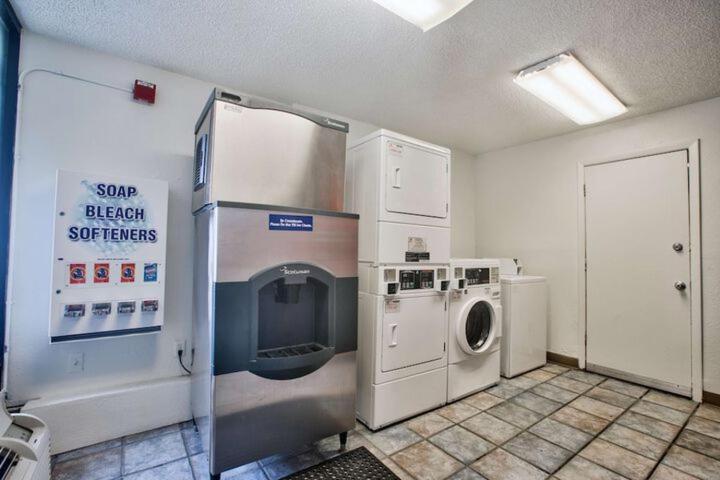 Loyalty Inn Tallahassee photo 17