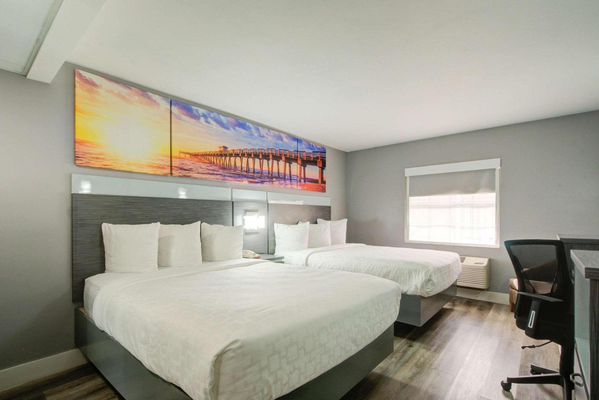Clarion Pointe Tampa-Brandon Near Fairgrounds and Casino photo 5