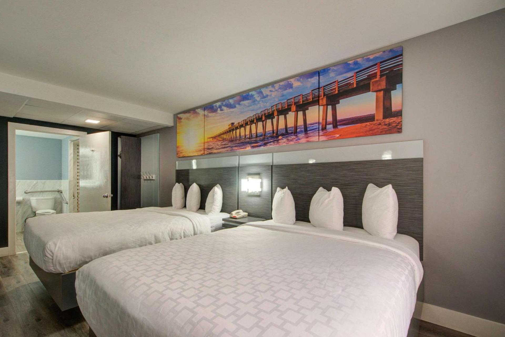 Clarion Pointe Tampa-Brandon Near Fairgrounds and Casino photo 6
