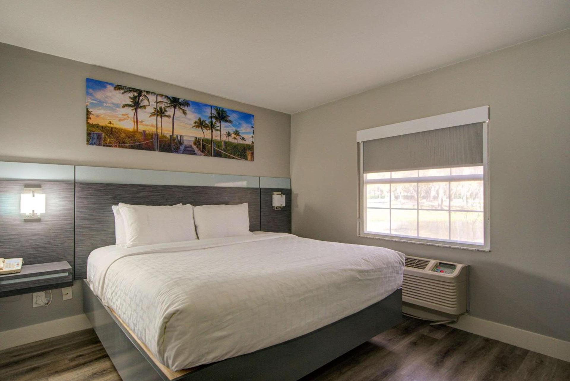Clarion Pointe Tampa-Brandon Near Fairgrounds and Casino photo 9