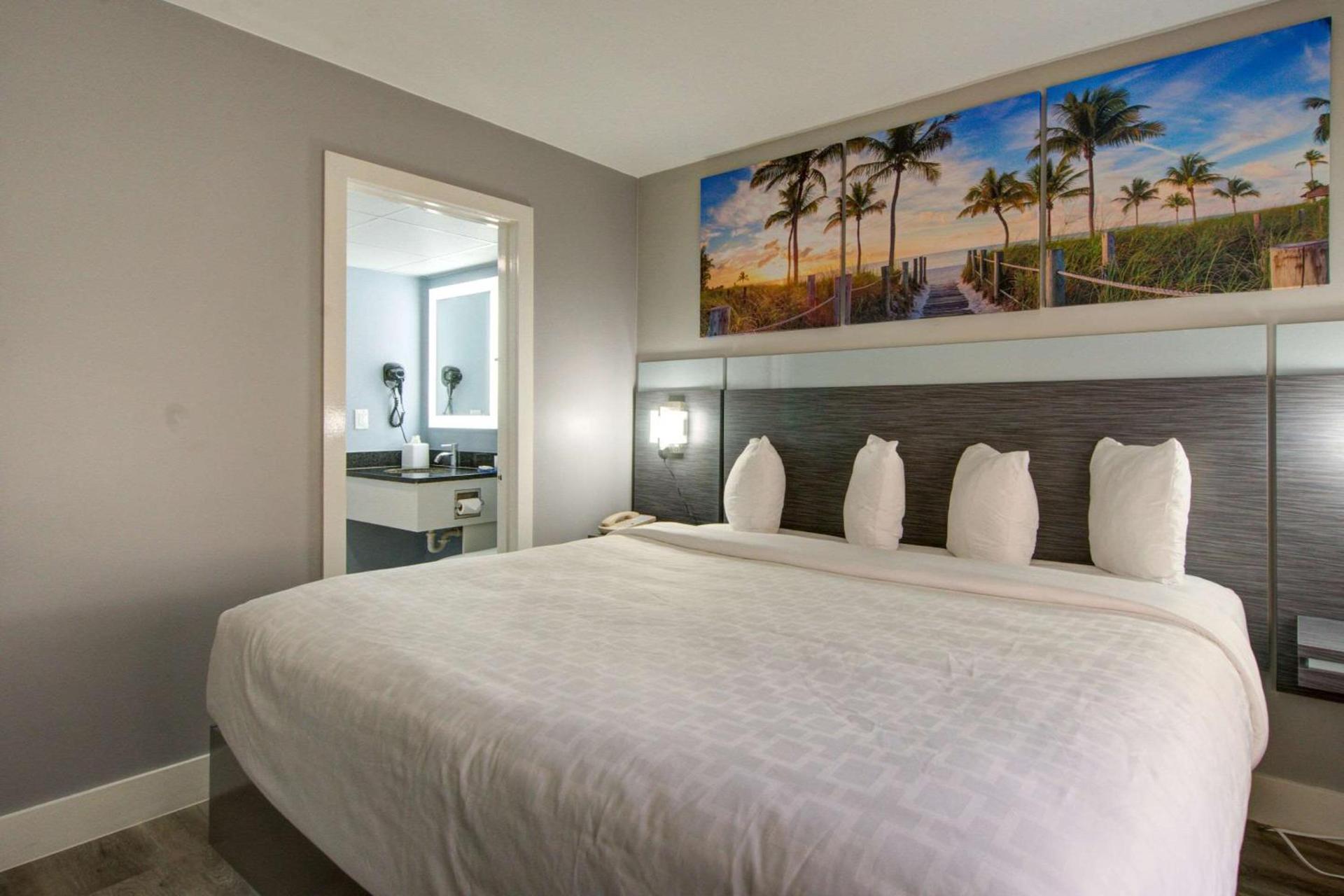 Clarion Pointe Tampa-Brandon Near Fairgrounds and Casino photo 10