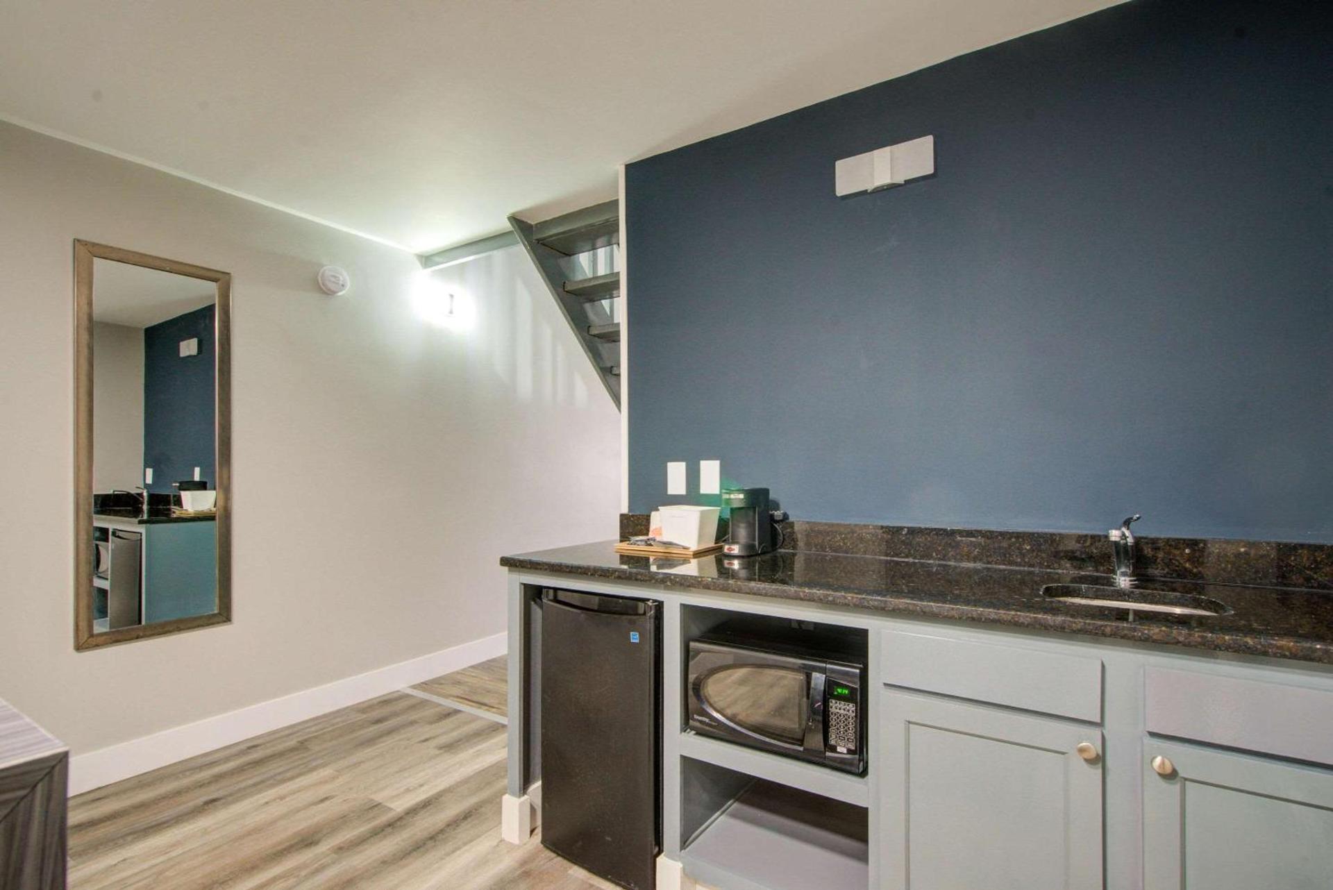 Clarion Pointe Tampa-Brandon Near Fairgrounds and Casino photo 15