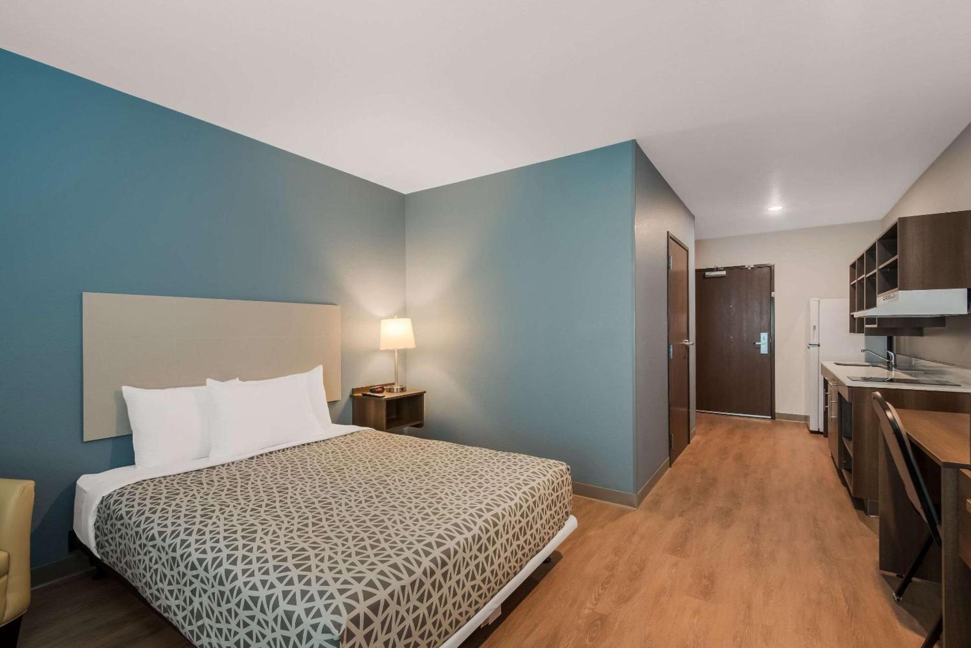 WoodSpring Suites Bellflower - Los Angeles photo 33