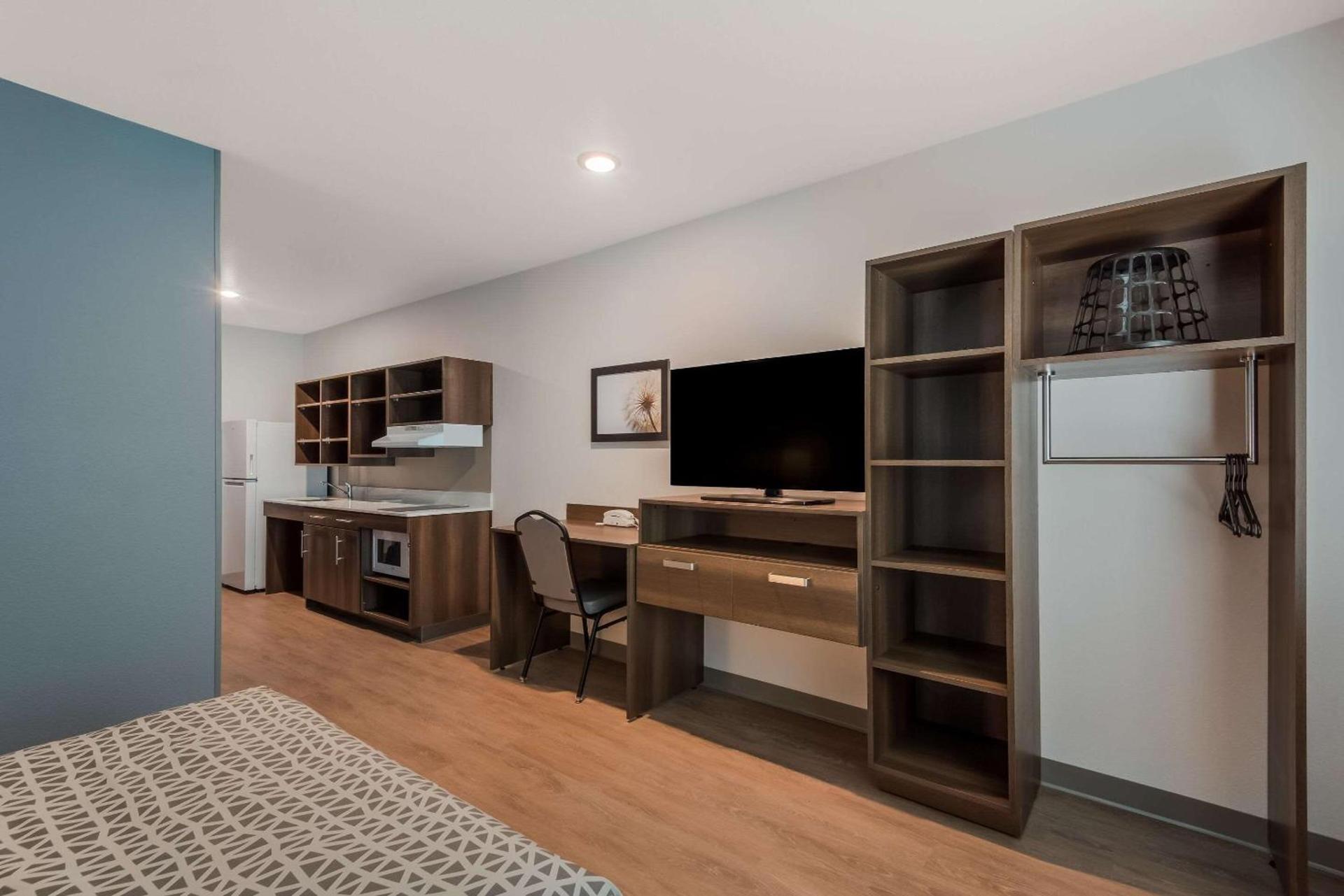 WoodSpring Suites Bellflower - Los Angeles photo 6