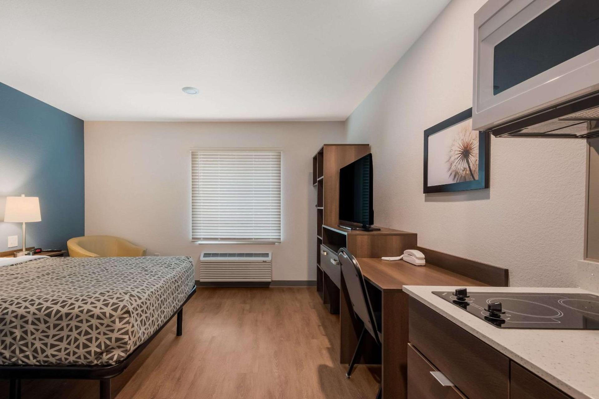 WoodSpring Suites Bellflower - Los Angeles photo 15