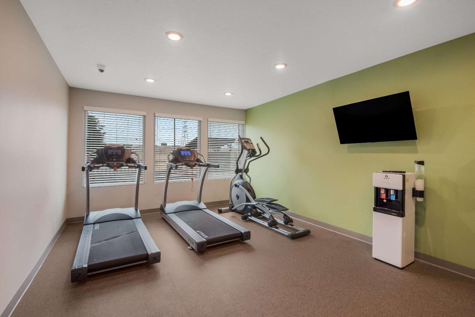 WoodSpring Suites Bellflower - Los Angeles photo 42