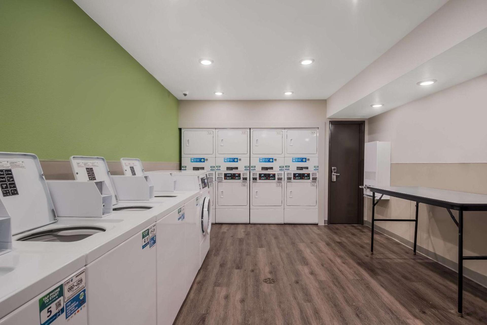 WoodSpring Suites Bellflower - Los Angeles photo 43
