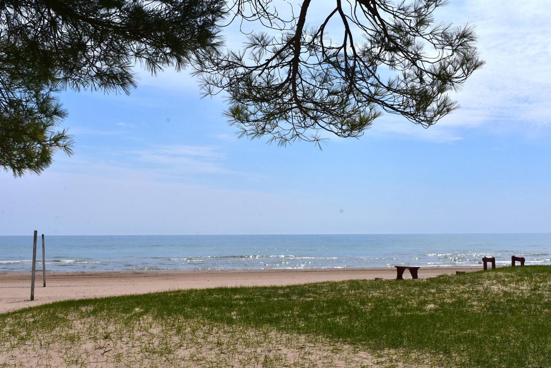 Sunrise Beach Oscoda @ Surfside photo 4