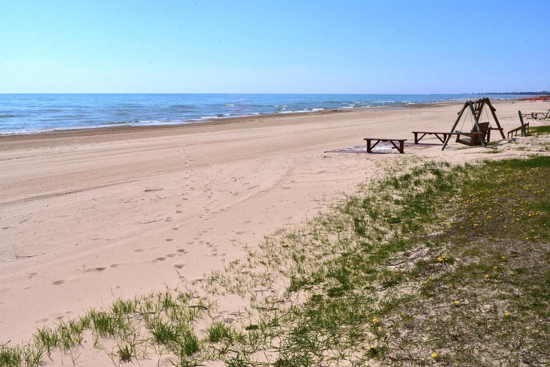 Sunrise Beach Oscoda @ Surfside photo 3