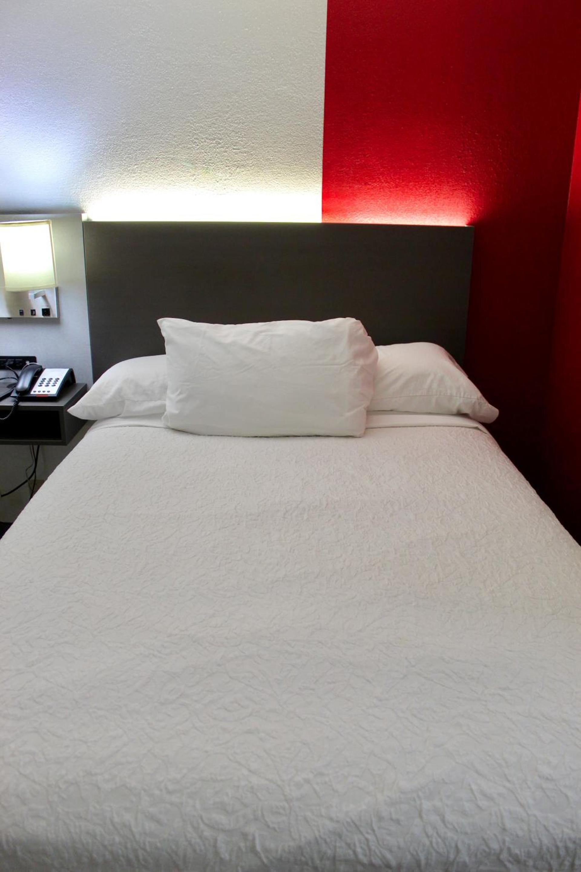Ramada by Wyndham Harrisonburg photo 16