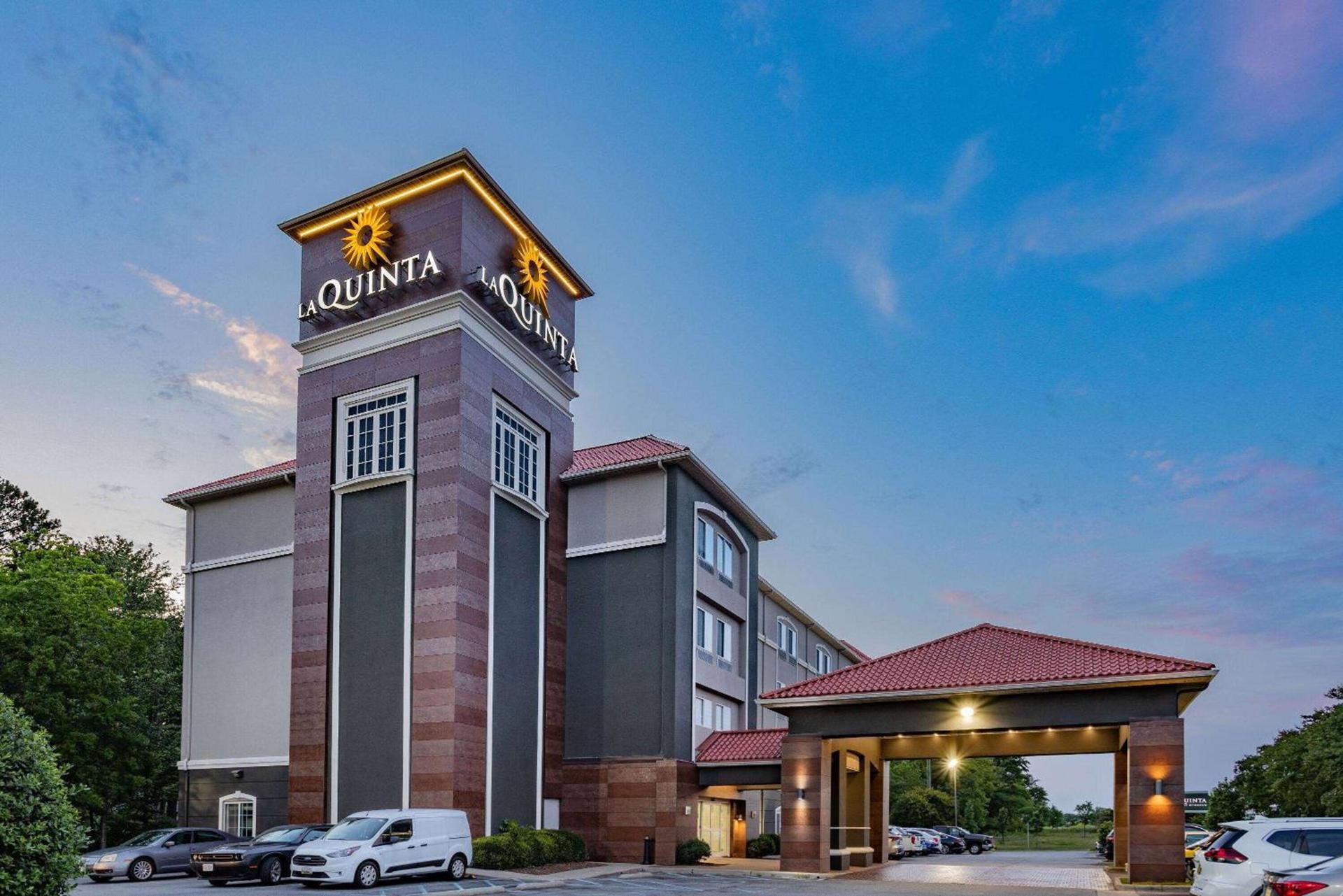 La Quinta Inn & Suites by Wyndham Norfolk photo 3