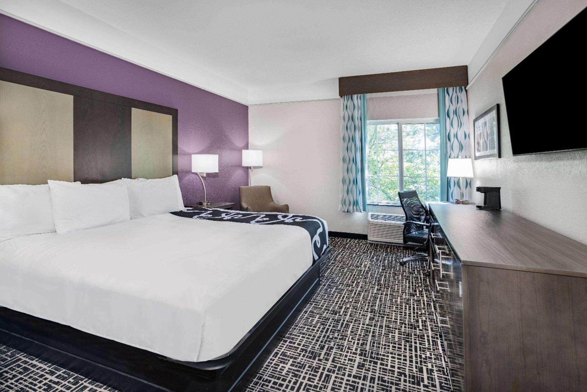 La Quinta Inn & Suites by Wyndham Norfolk photo 19