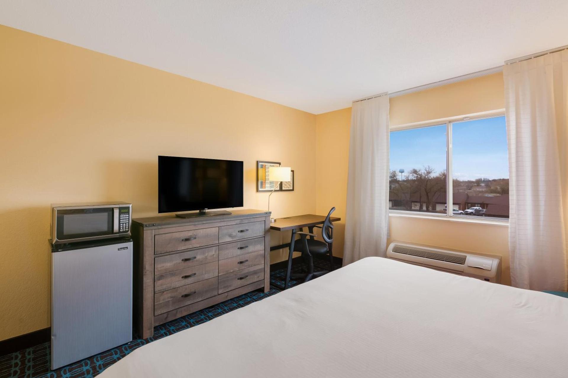 AmericInn by Wyndham Minot photo 24