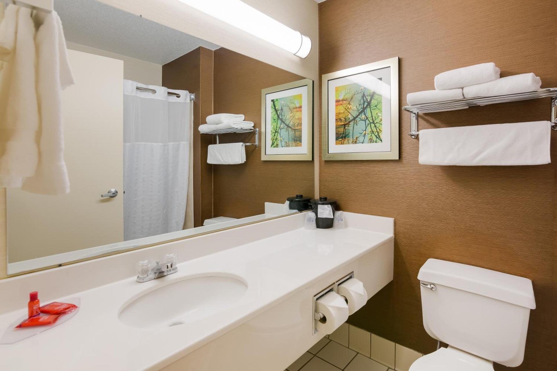 AmericInn by Wyndham Minot photo 31