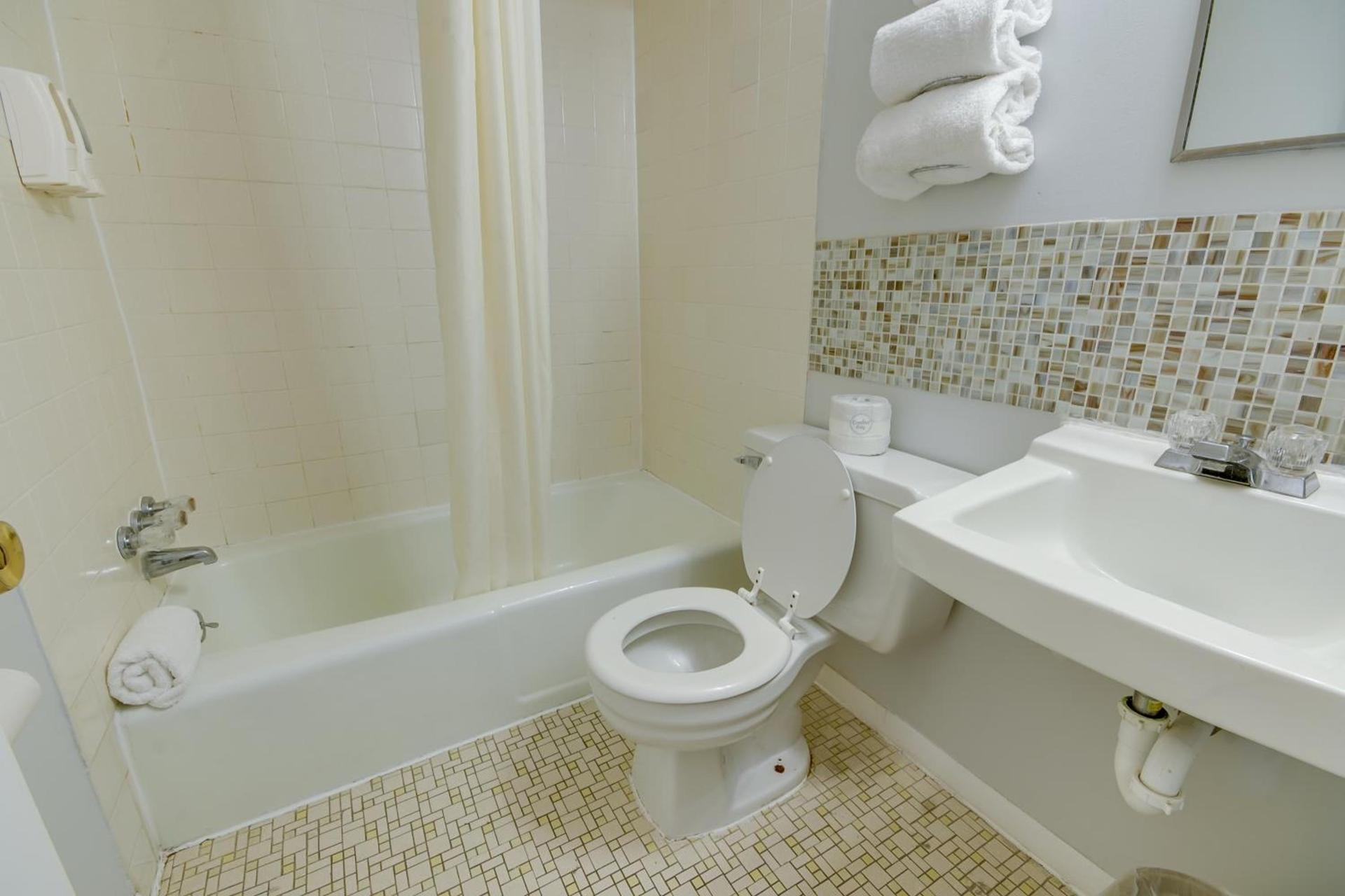 Rideau Oceanfront Motel photo 55