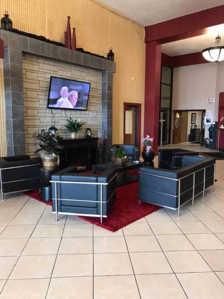 Crookston Inn & Convention Center photo 5