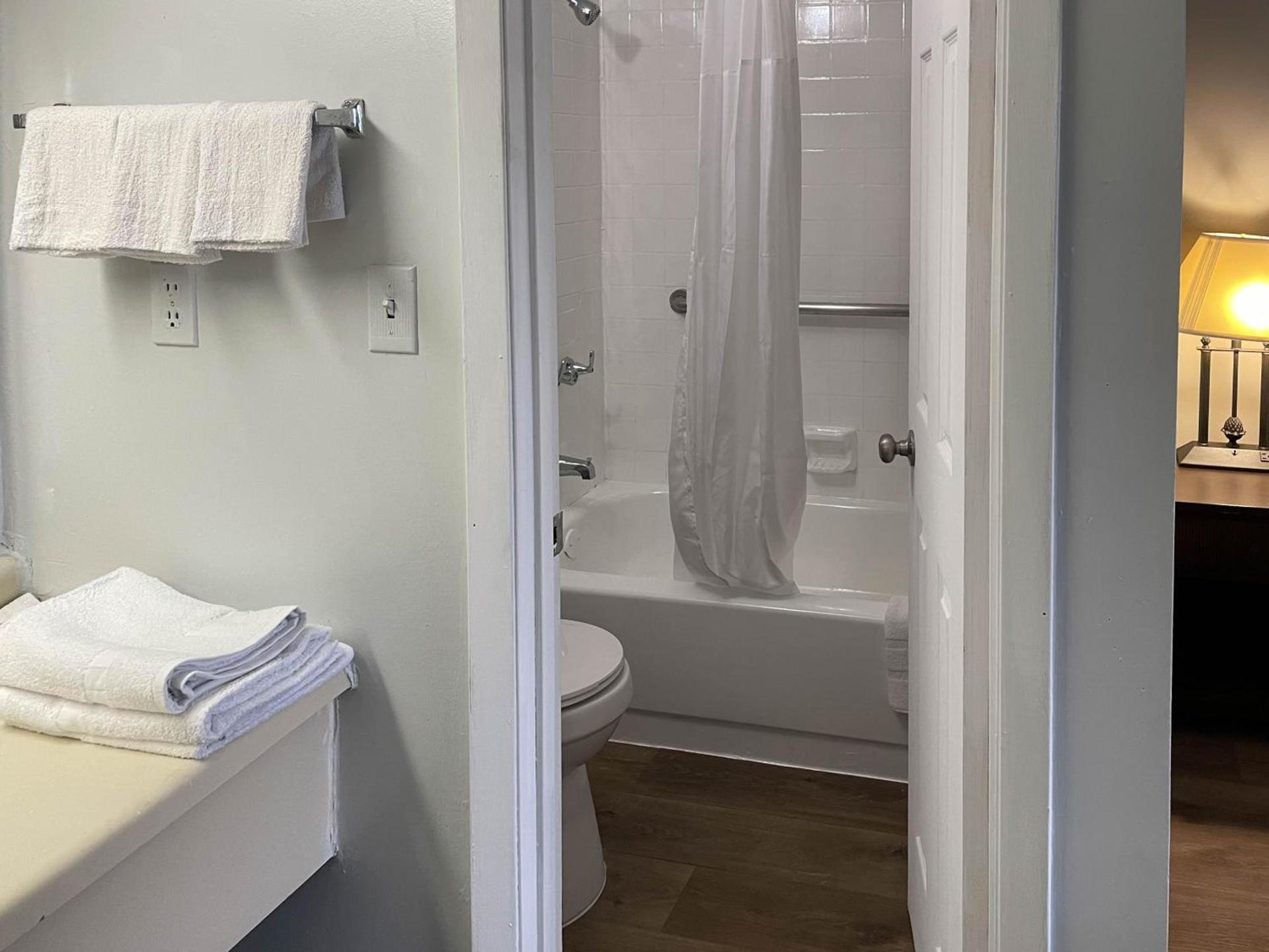 Studio 6 Suites Wytheville, VA photo 3