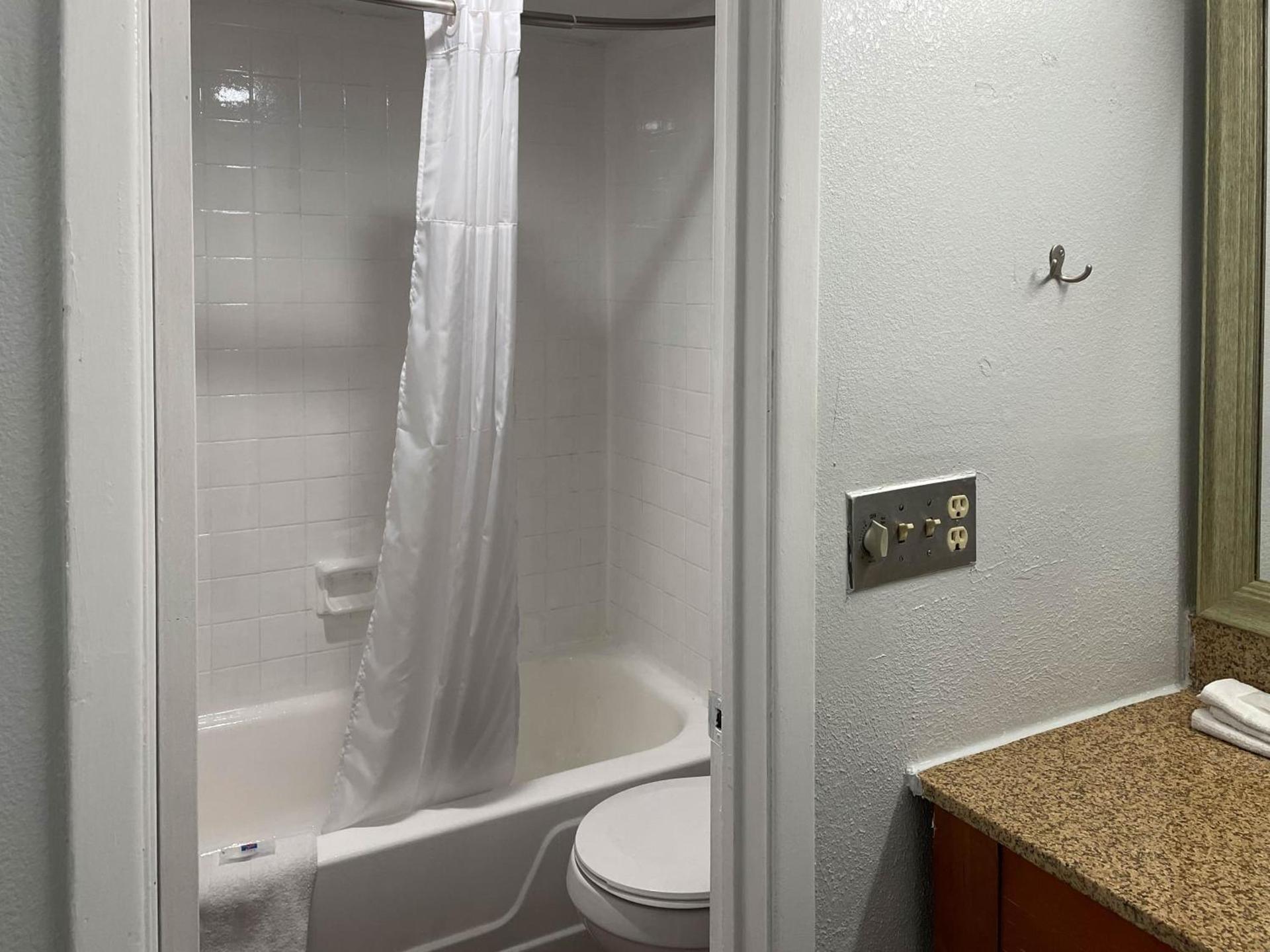 Studio 6 Suites Wytheville, VA photo 6