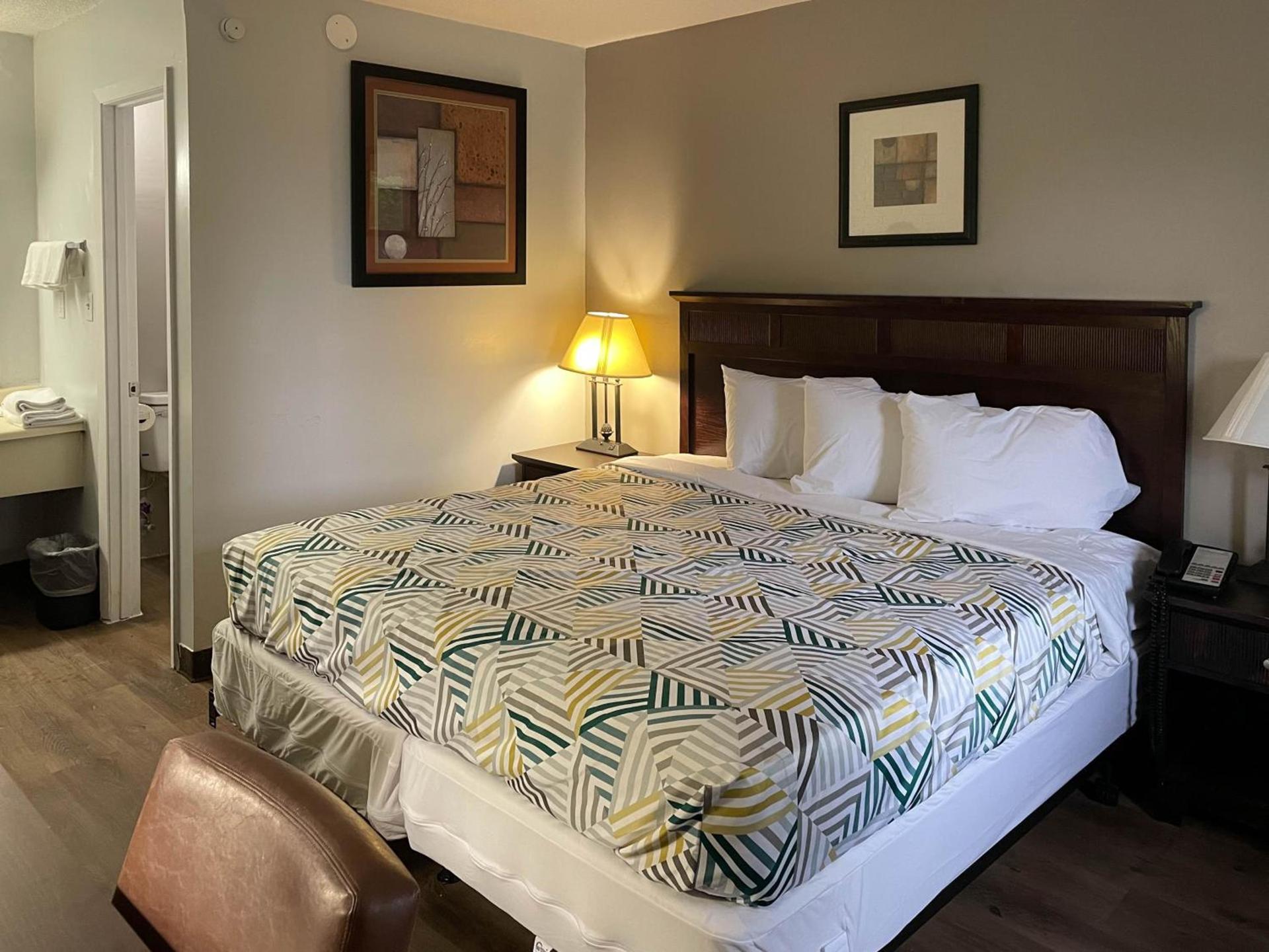 Studio 6 Suites Wytheville, VA photo 5