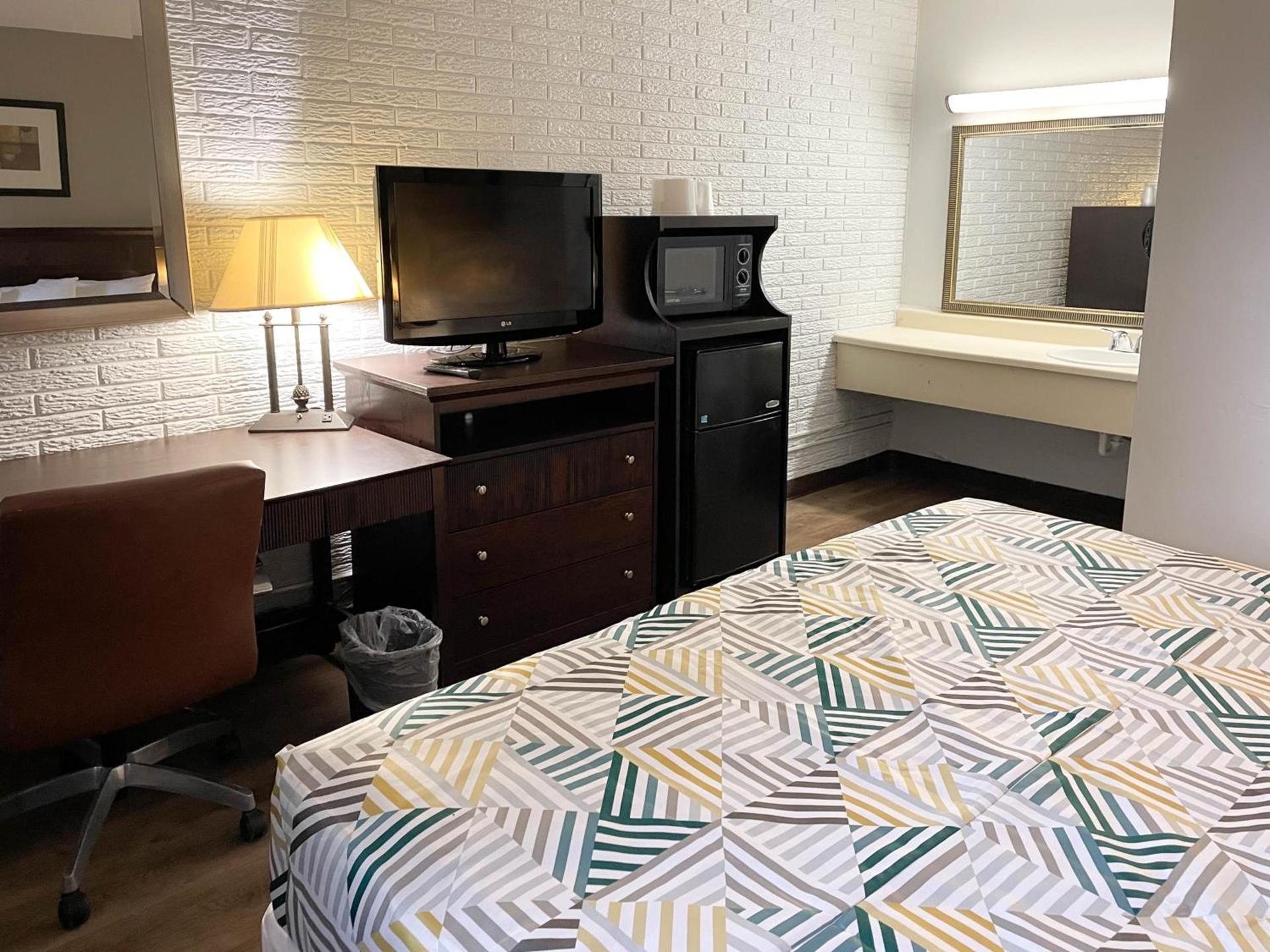 Studio 6 Suites Wytheville, VA photo 13