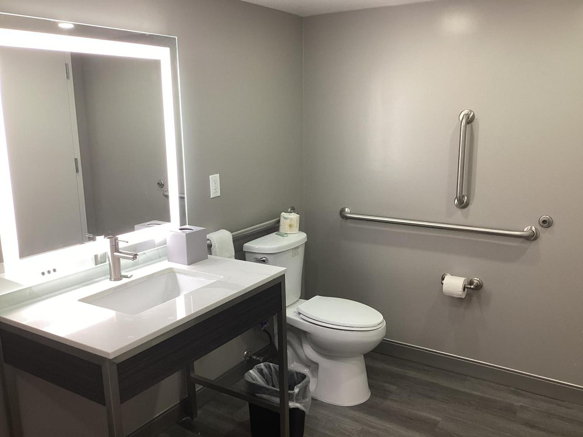 Days-Inn by Wyndham Baltimore Northwest photo 33