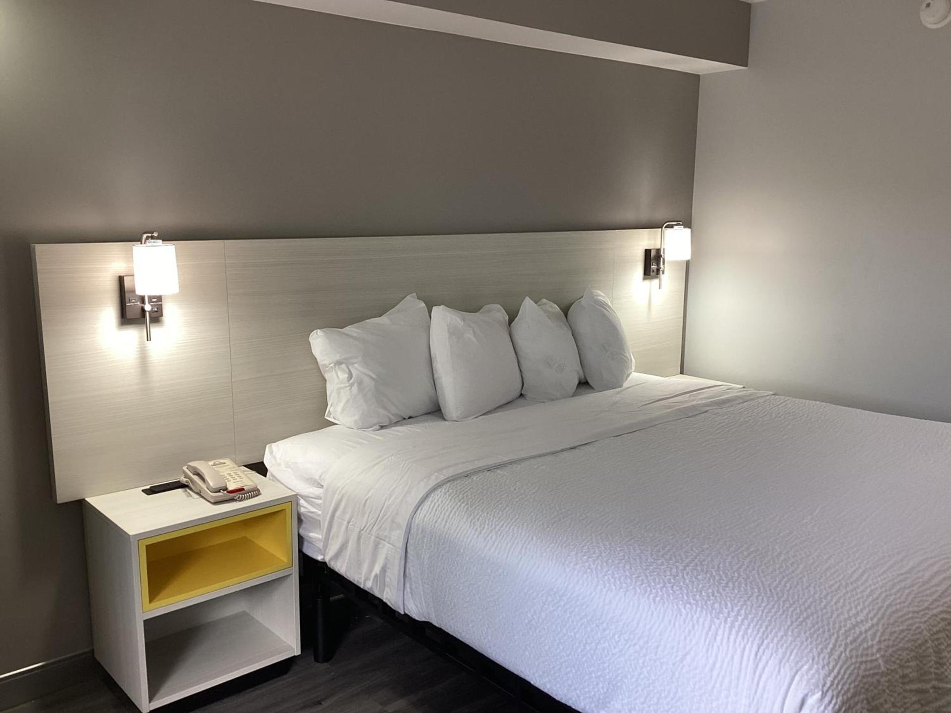 Days-Inn by Wyndham Baltimore Northwest photo 34