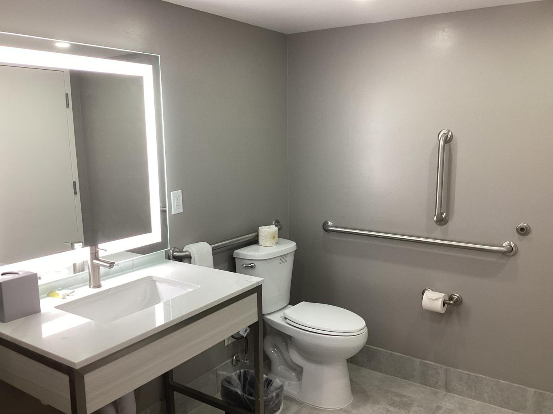 Days-Inn by Wyndham Baltimore Northwest photo 35