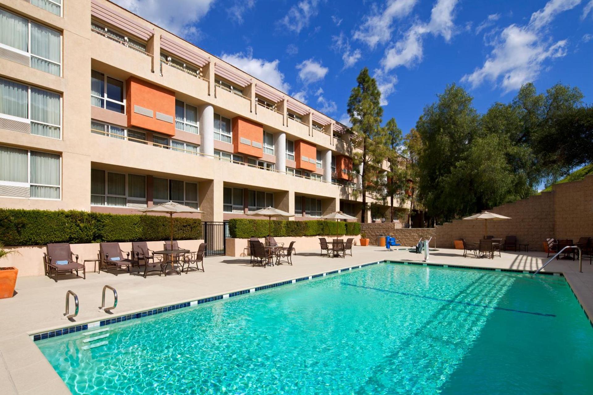 Sheraton Agoura Hills Hotel photo 2