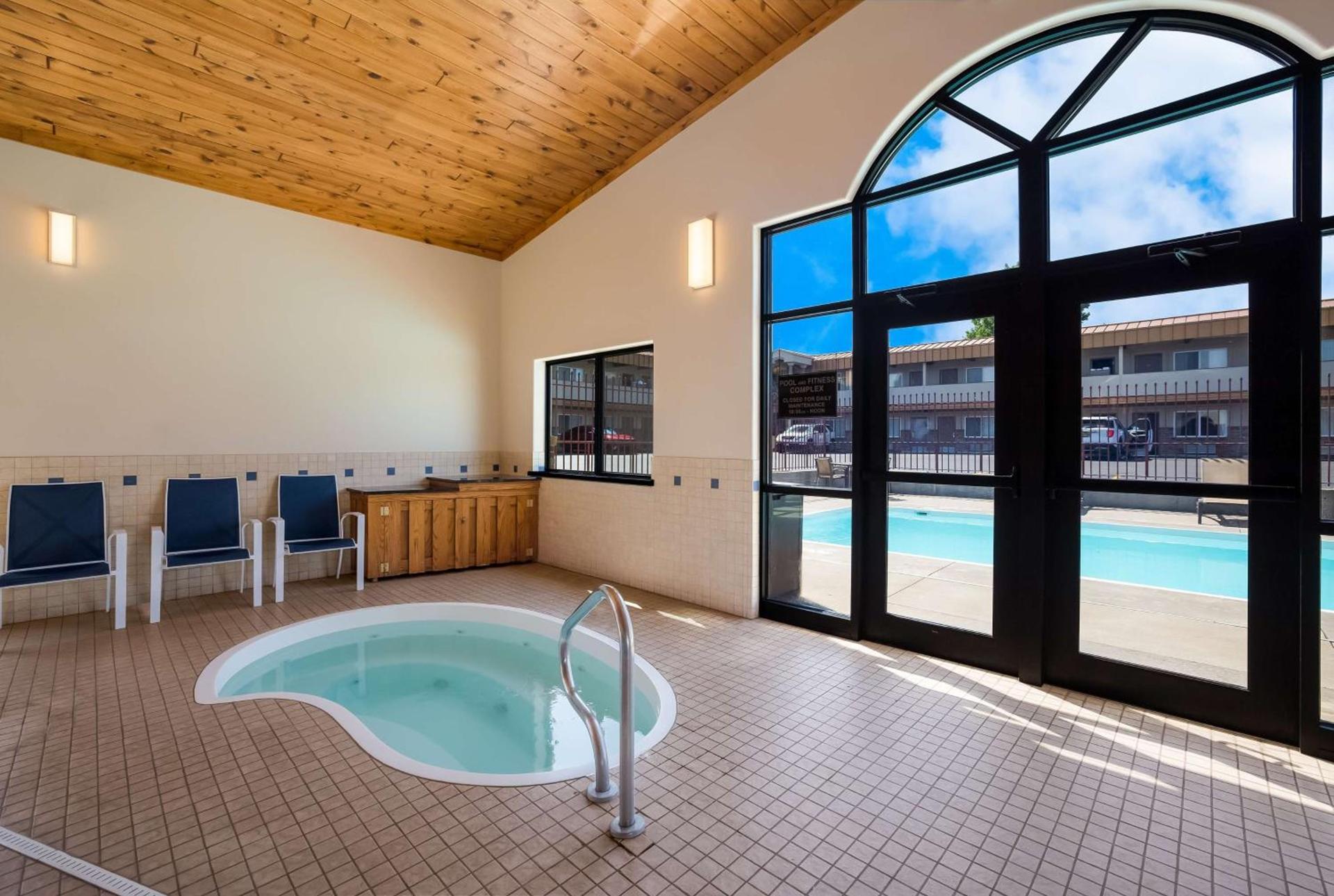 Best Western Plains Motel photo 12