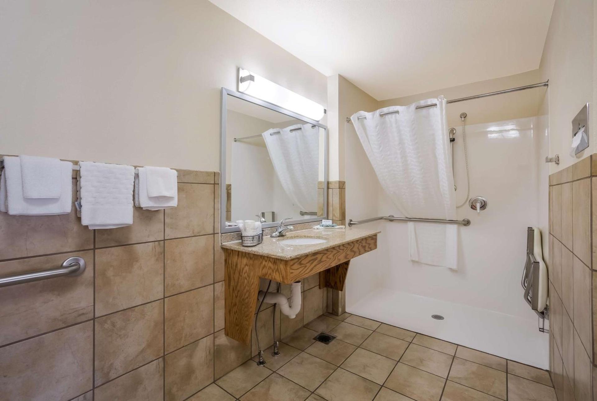 Best Western Plains Motel photo 41