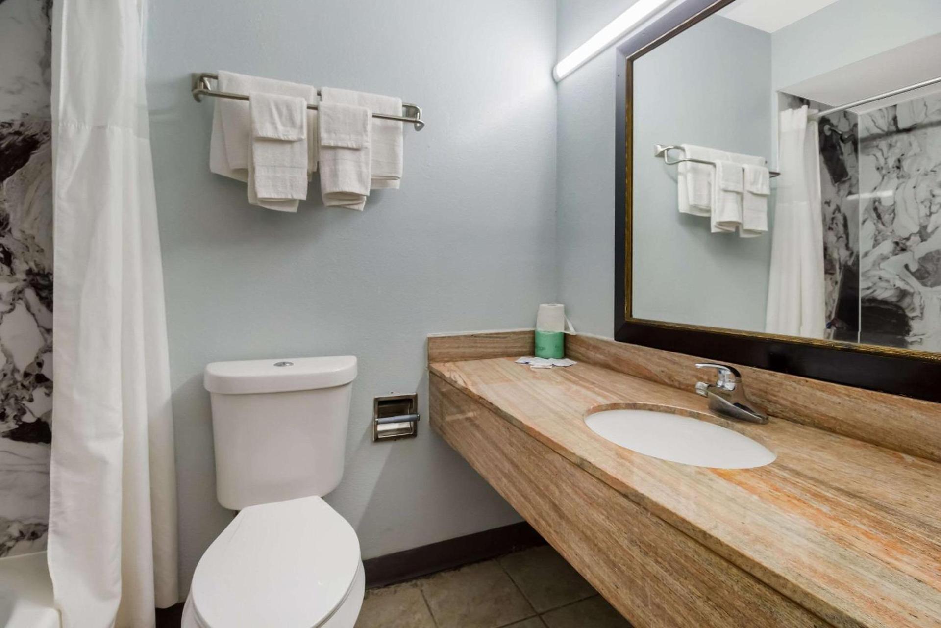 Monsoon Inn photo 10