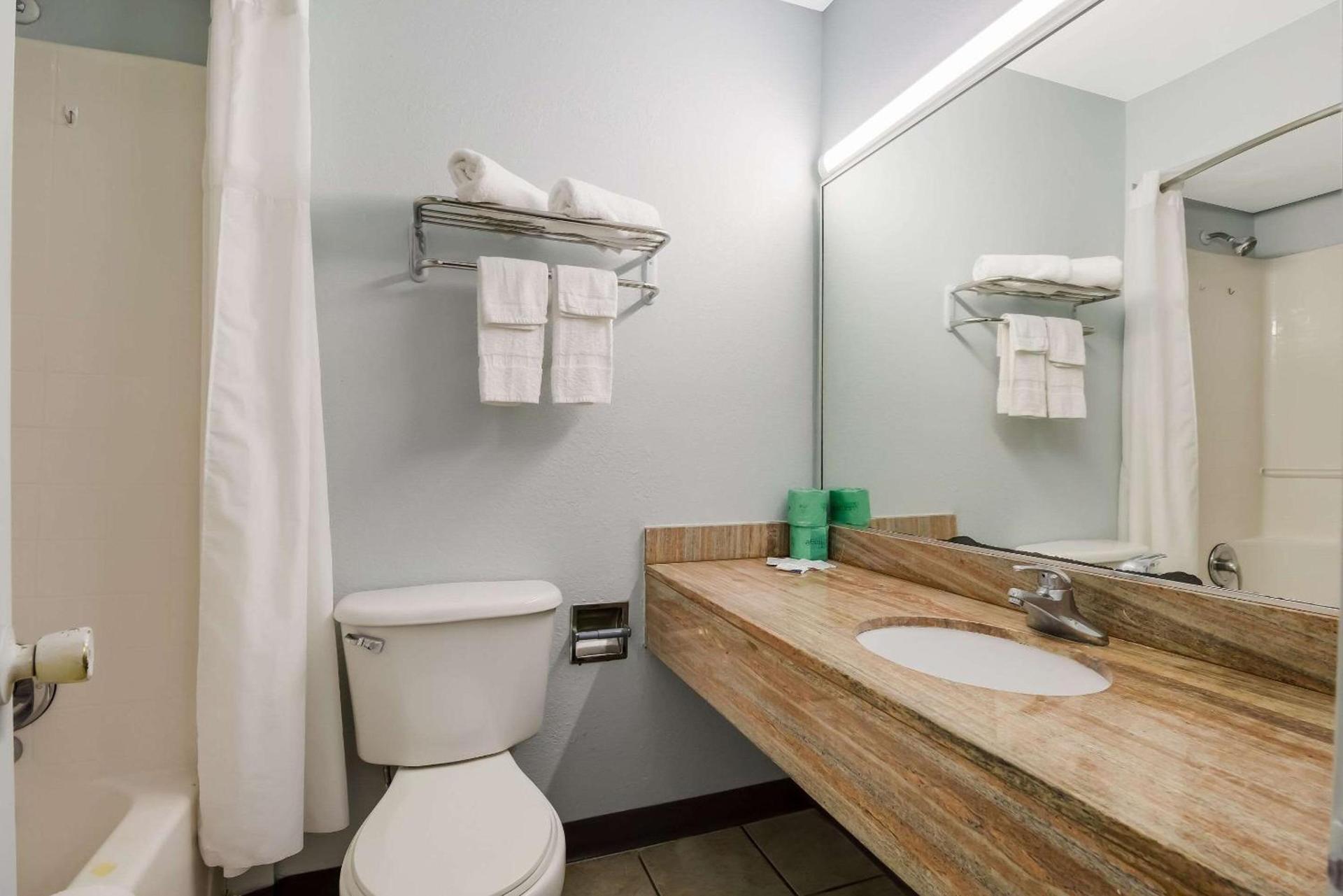 Monsoon Inn photo 14