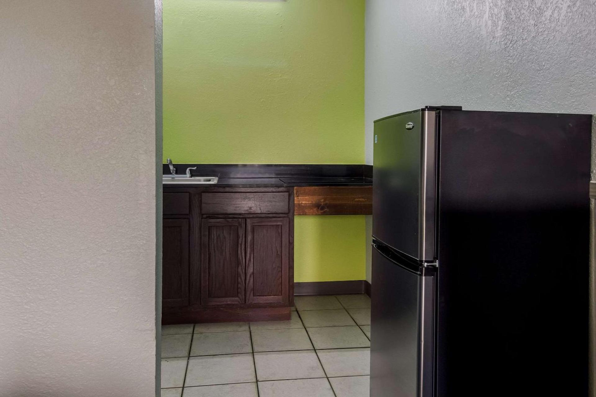 Monsoon Inn photo 18