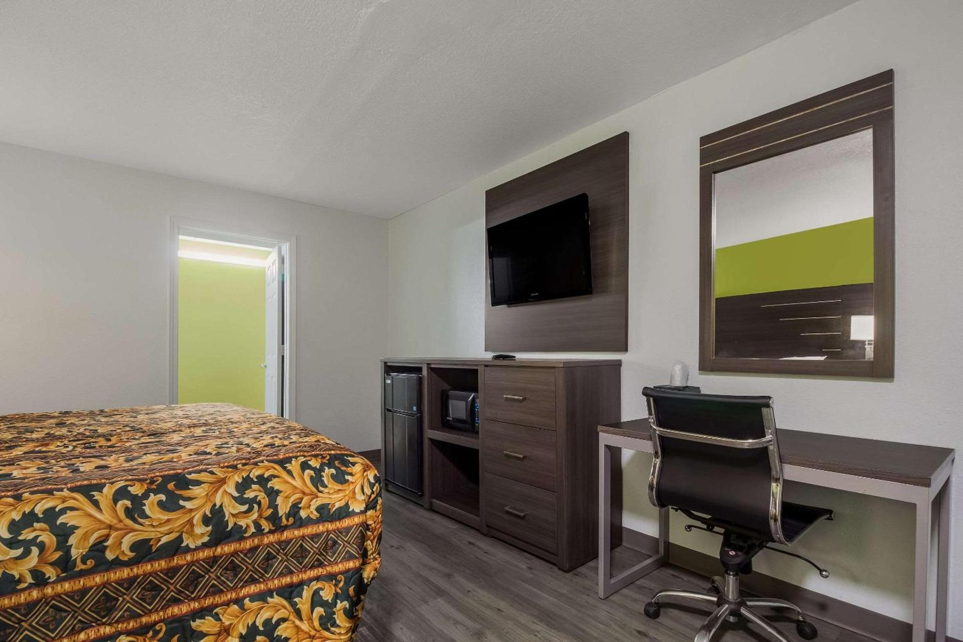 Monsoon Inn photo 21