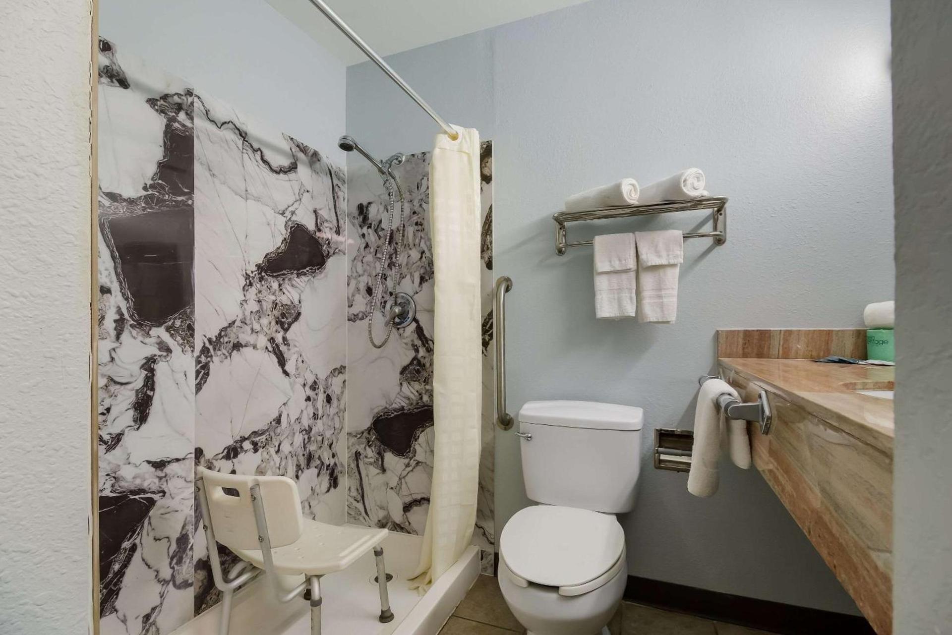 Monsoon Inn photo 23