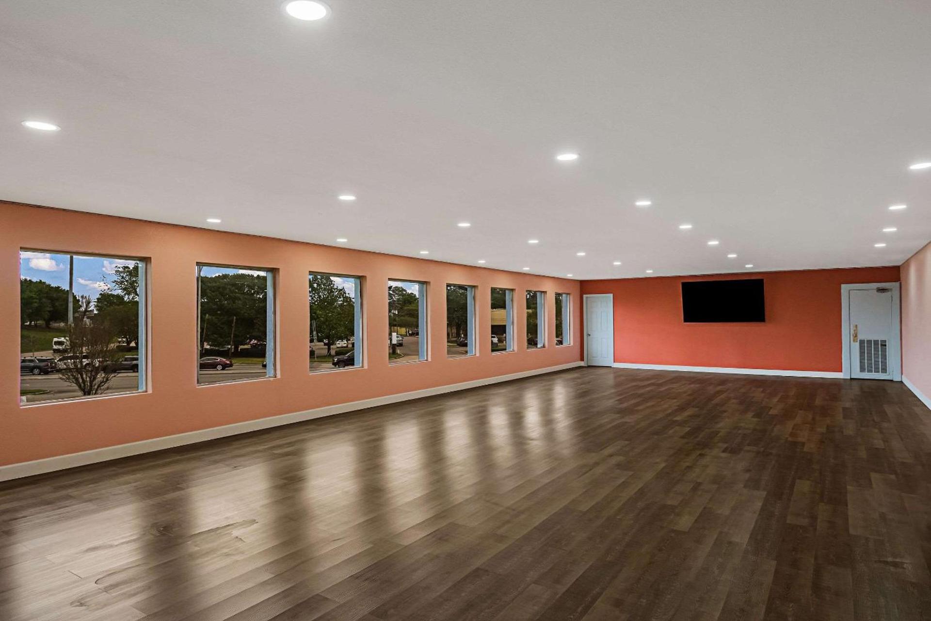 Monsoon Inn photo 26