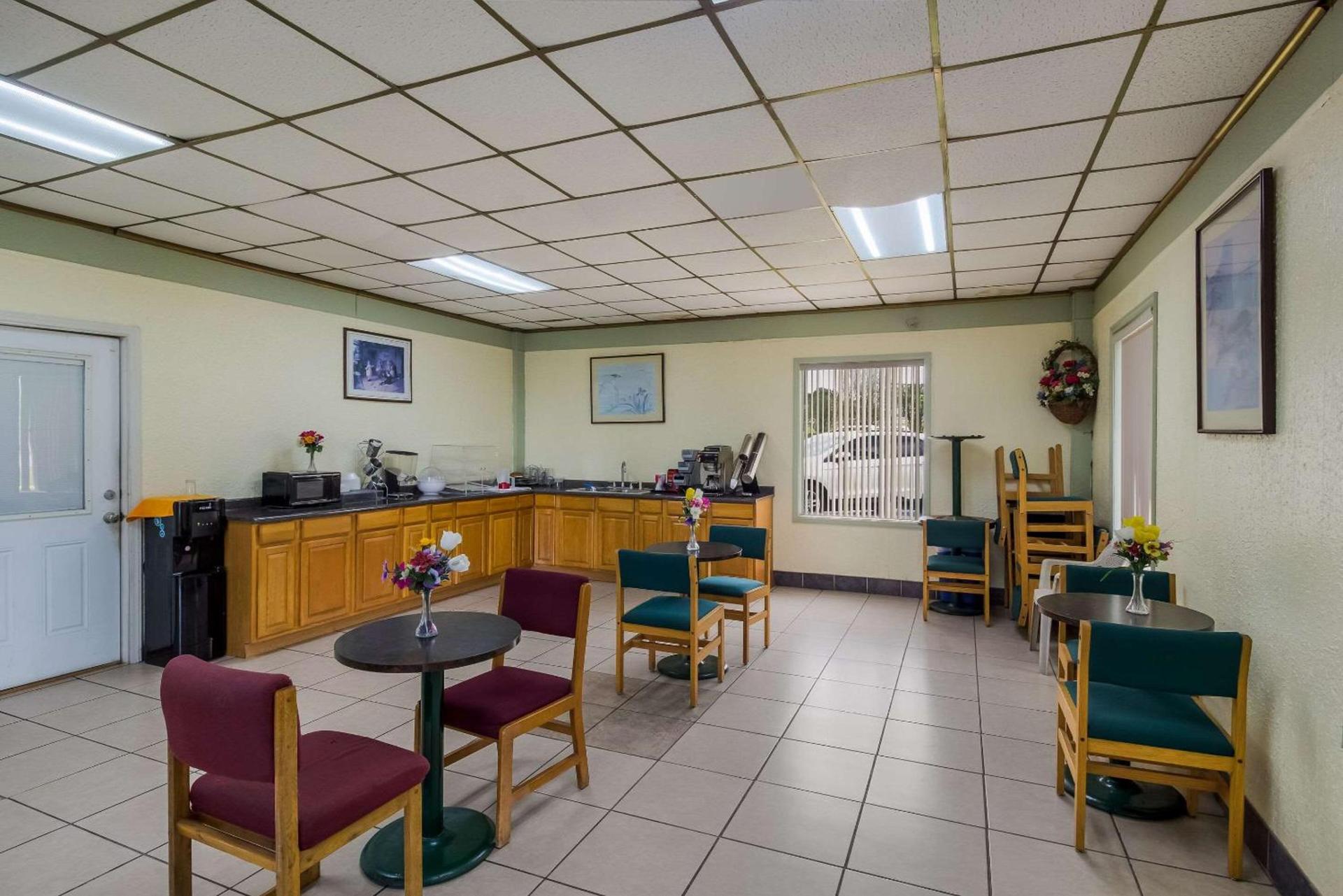Monsoon Inn photo 29