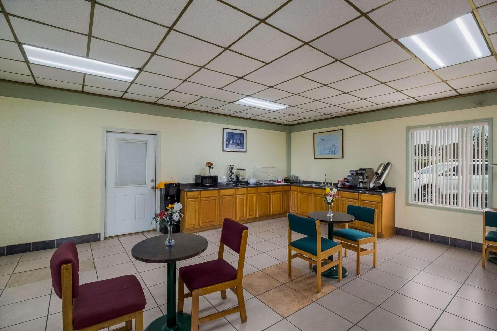 Monsoon Inn photo 30