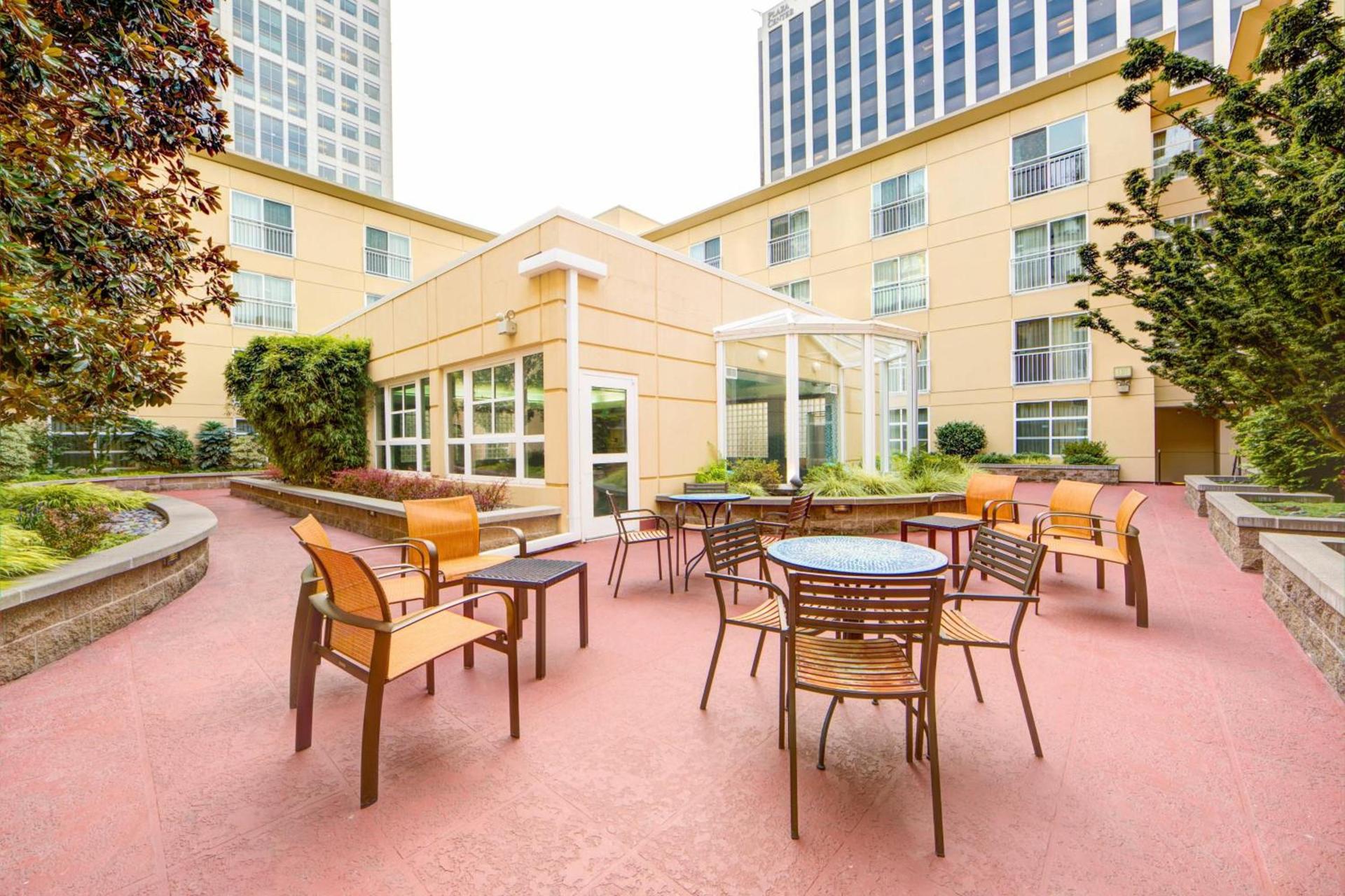 Courtyard by Marriott Seattle Bellevue/Downtown photo 6