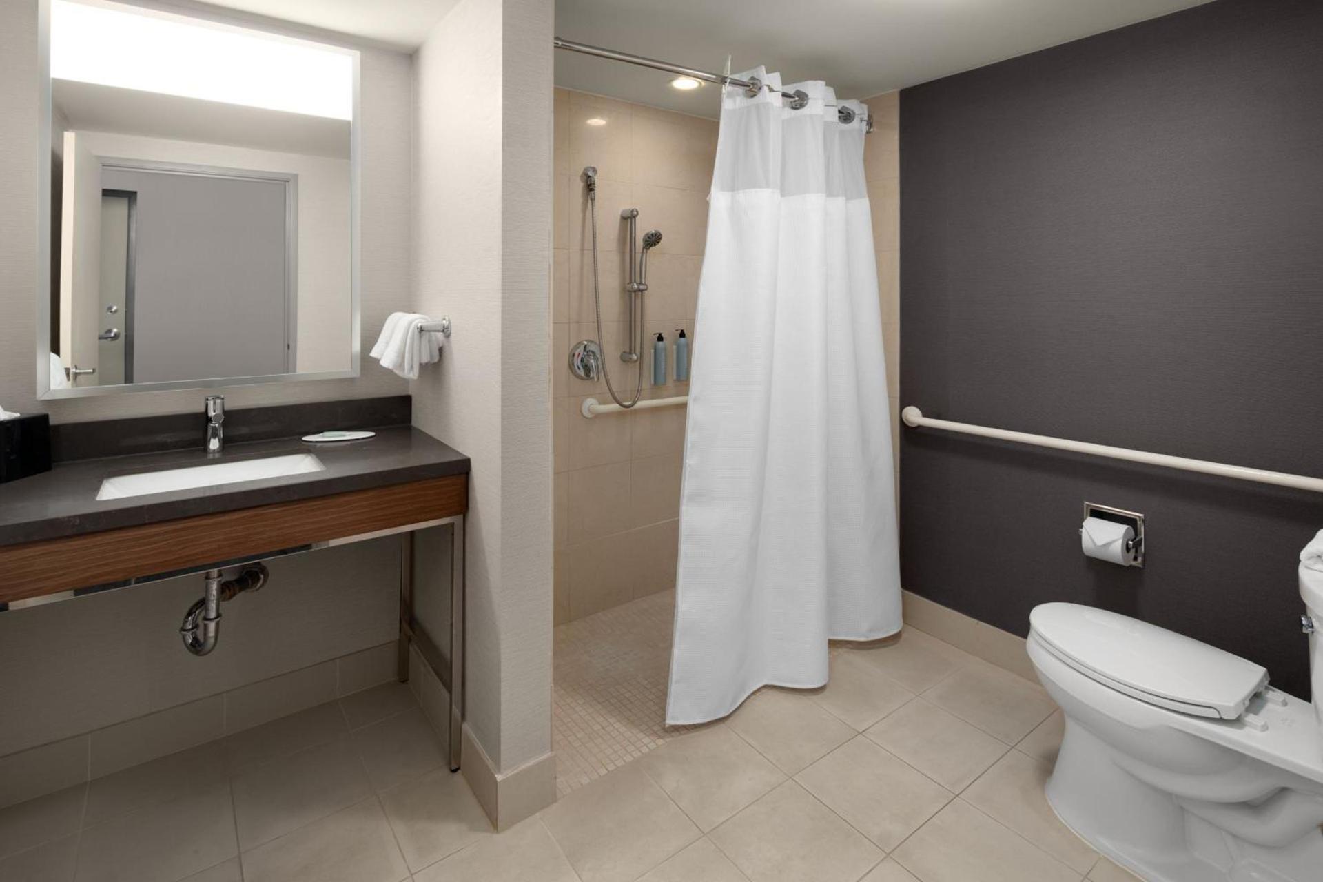 Courtyard by Marriott Seattle Bellevue/Downtown photo 15